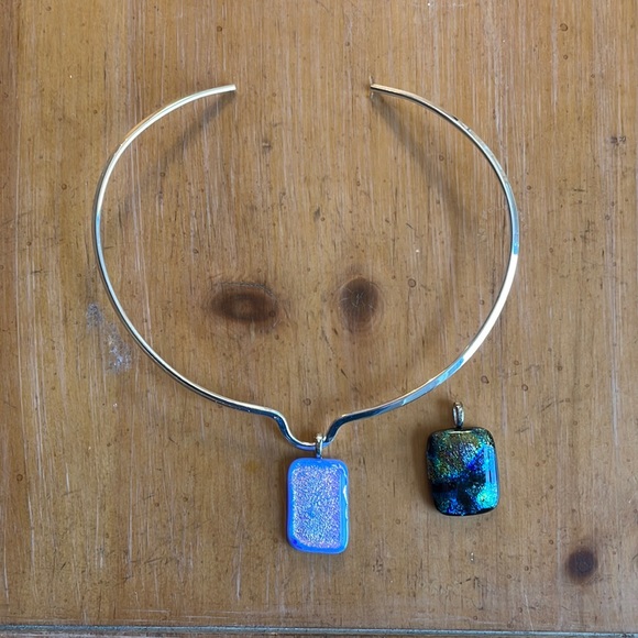 Jewelry - Silver tone choker with two glass? Pendants. Not sterling.